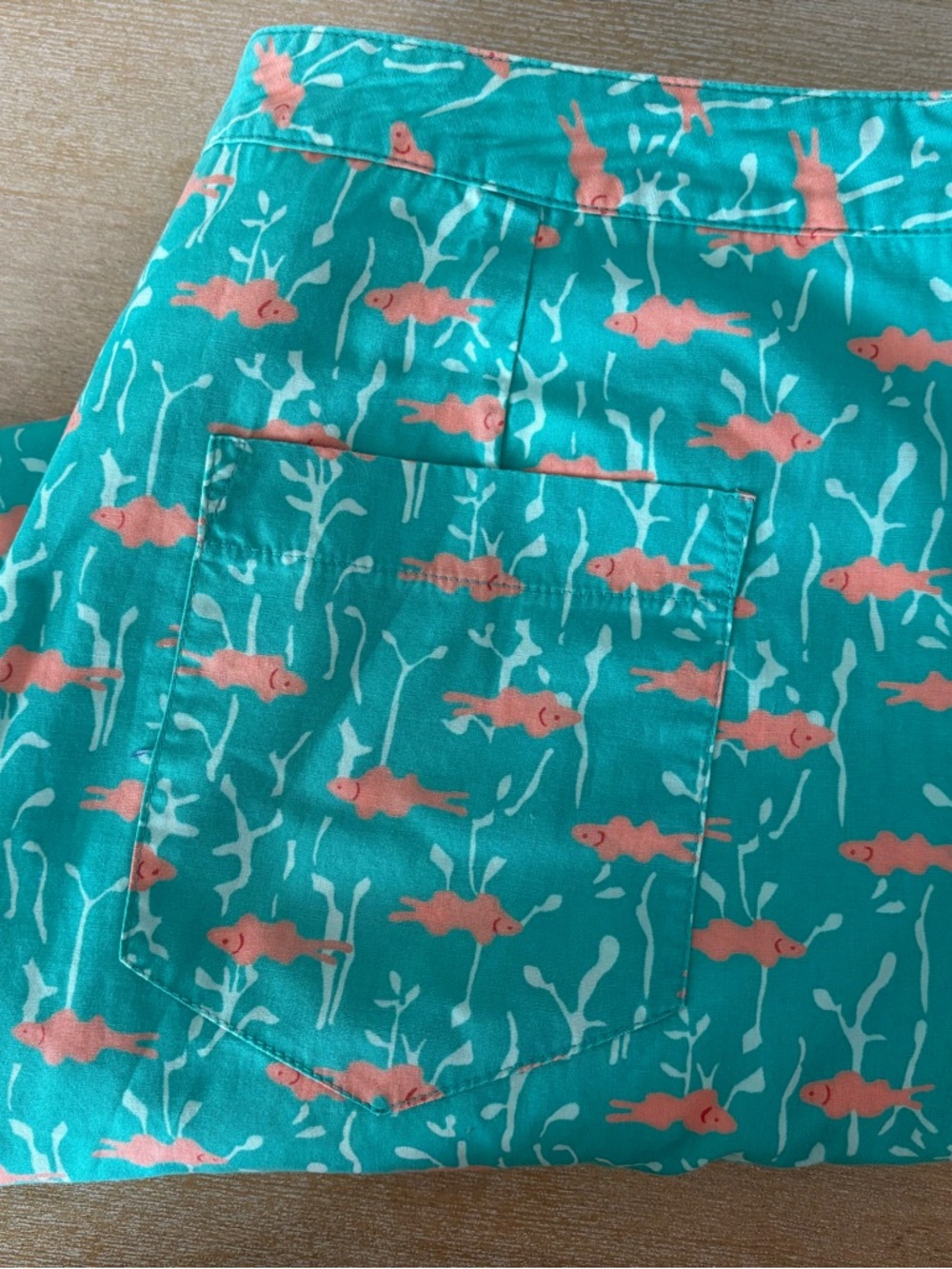 Vintage Lilly Pulitzer Turquoise & Coral Fish Print Cropped Pants.      SZ 16 🐟🐟